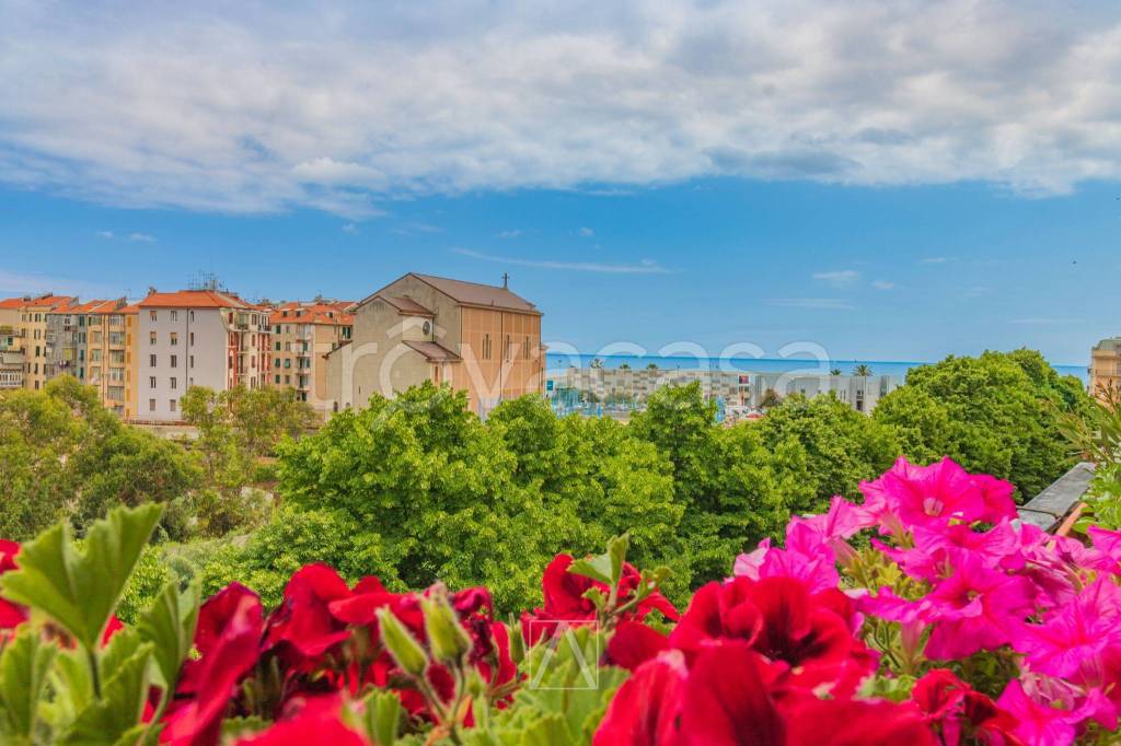 appartamento in vendita a Savona