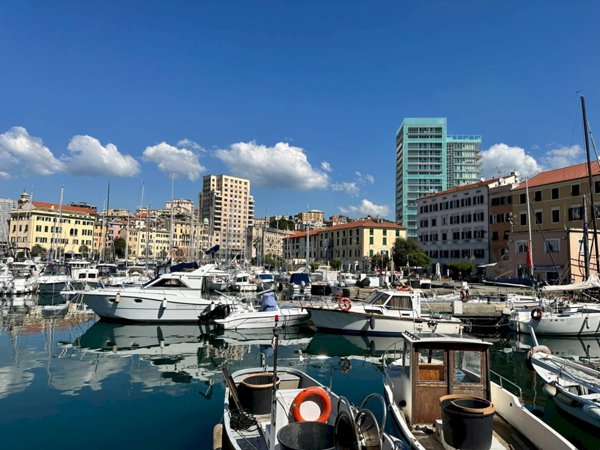 appartamento in vendita a Savona in zona Centro Storico