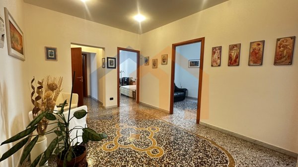 appartamento in vendita a Savona in zona Centro Storico