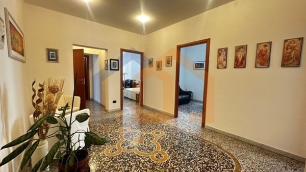 appartamento in vendita a Savona in zona Centro Storico