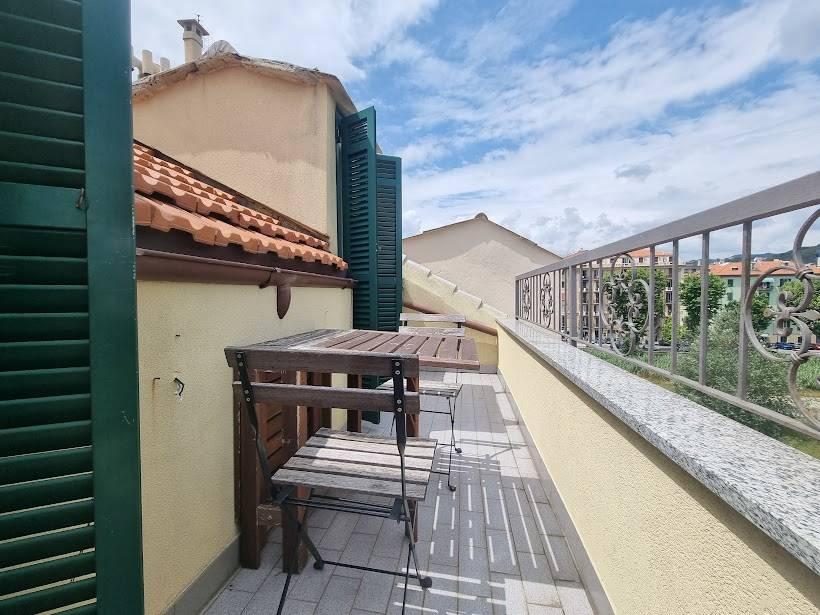 appartamento in vendita a Savona in zona Centro Storico