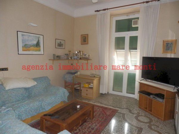 appartamento in vendita a Savona in zona Centro Storico