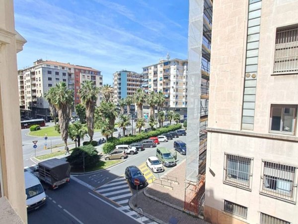 appartamento in vendita a Savona in zona Centro Storico