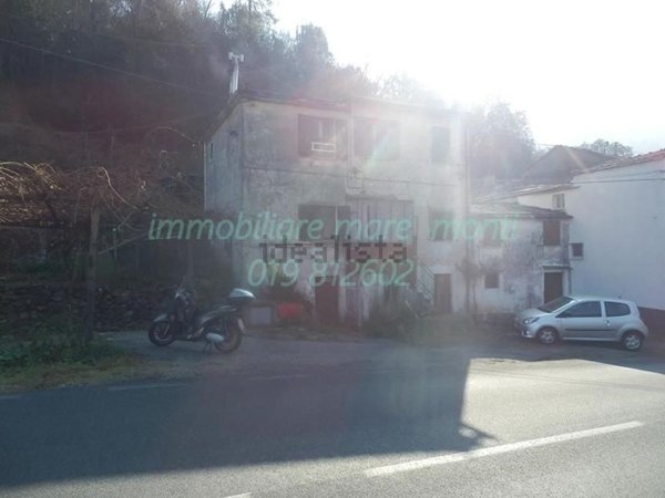 appartamento in vendita a Savona in zona Santuario