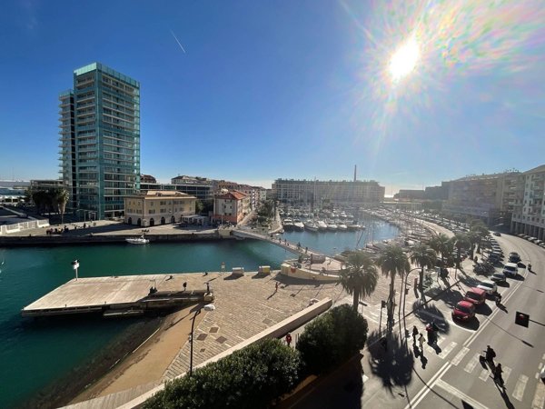 appartamento in vendita a Savona in zona Centro Storico