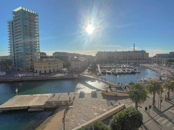 appartamento in vendita a Savona in zona Centro Storico