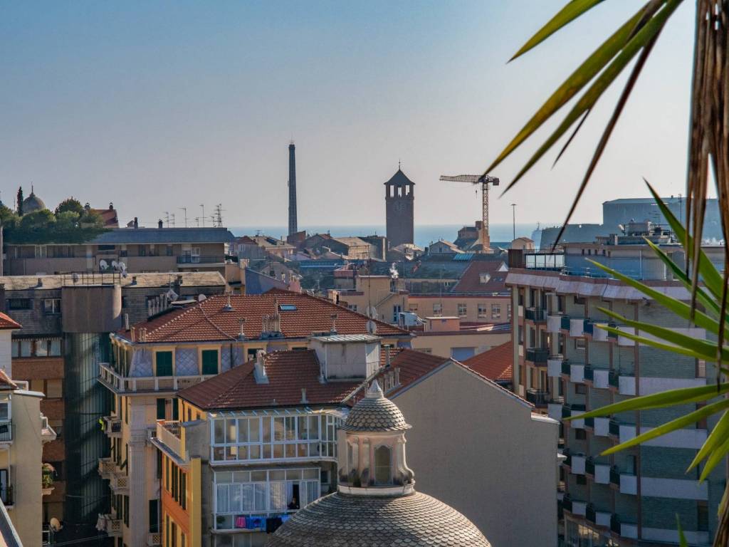 appartamento in vendita a Savona in zona Centro Storico