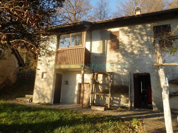 casa indipendente in vendita a Savona in zona Santuario