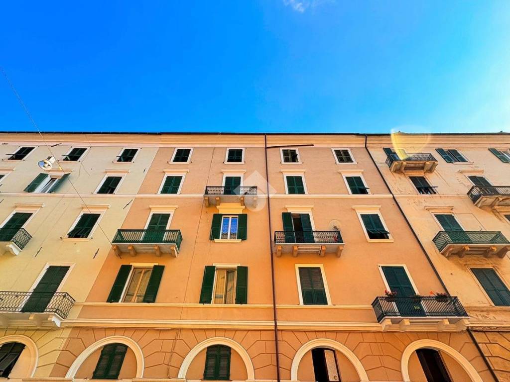appartamento in vendita a Savona in zona Centro Storico