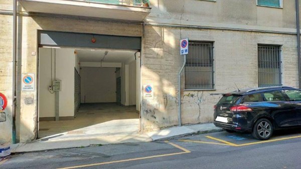 locale di sgombero in vendita a Savona