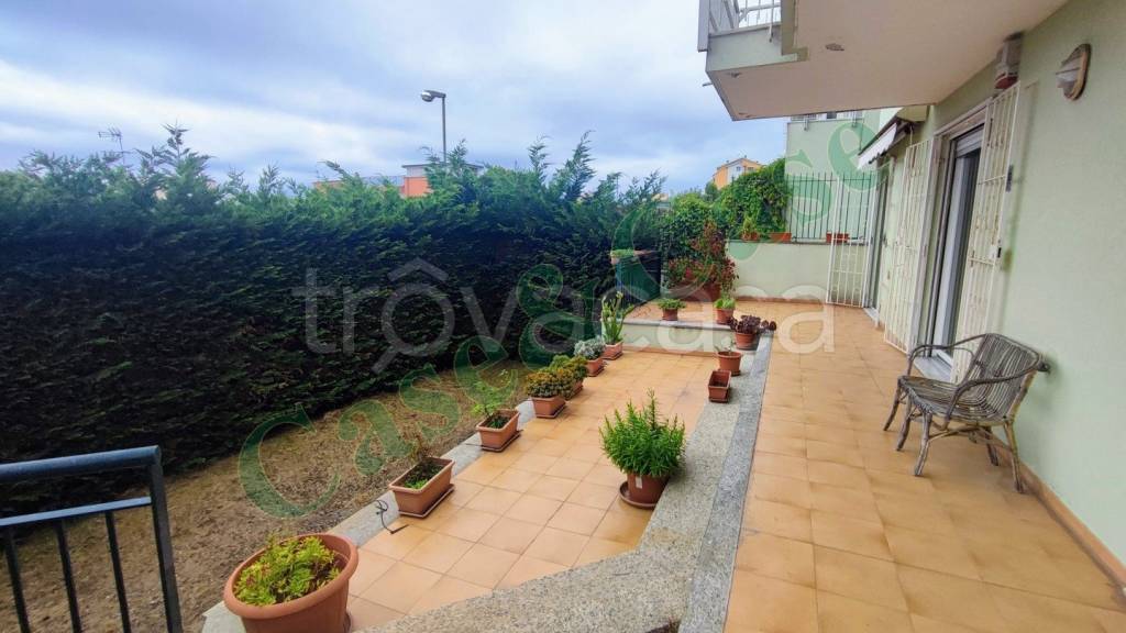 appartamento in vendita a Savona in zona Montemoro