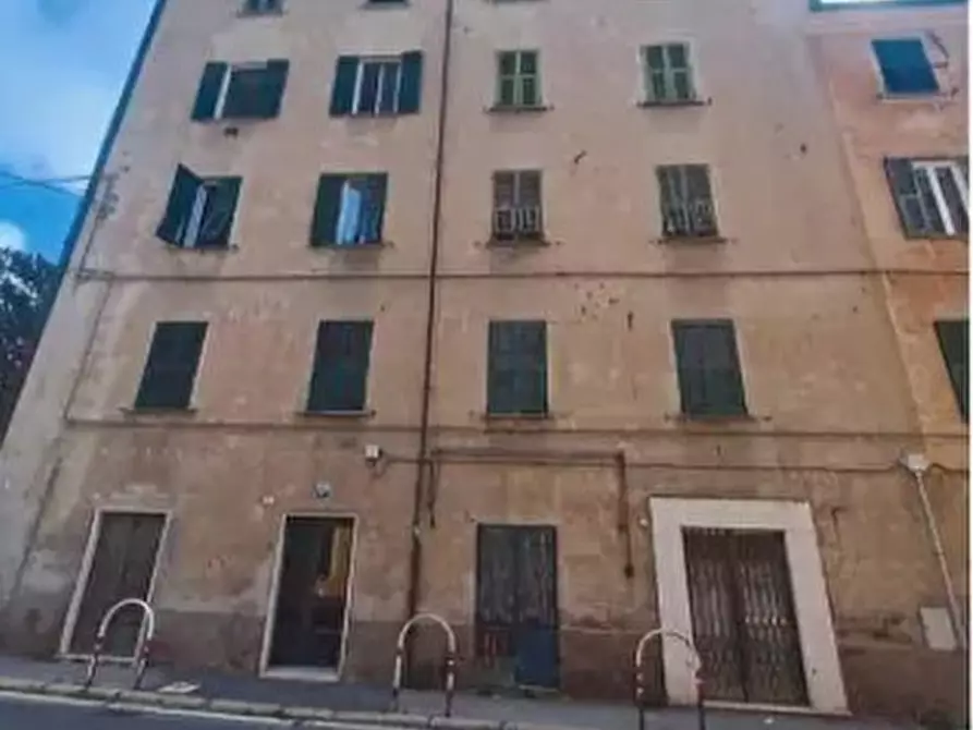 negozio in vendita a Savona in zona Santuario