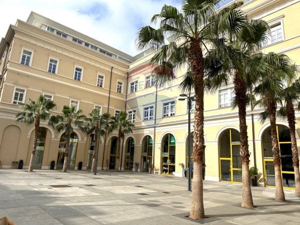 appartamento in vendita a Savona in zona Centro Storico