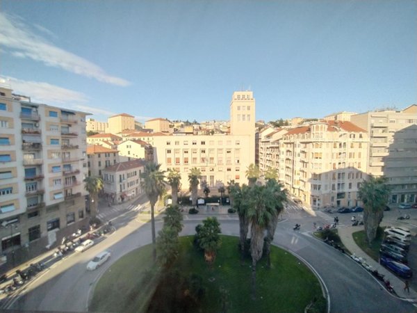 appartamento in vendita a Savona in zona Centro Storico