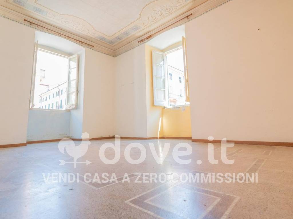 appartamento in vendita a Savona in zona Centro Storico