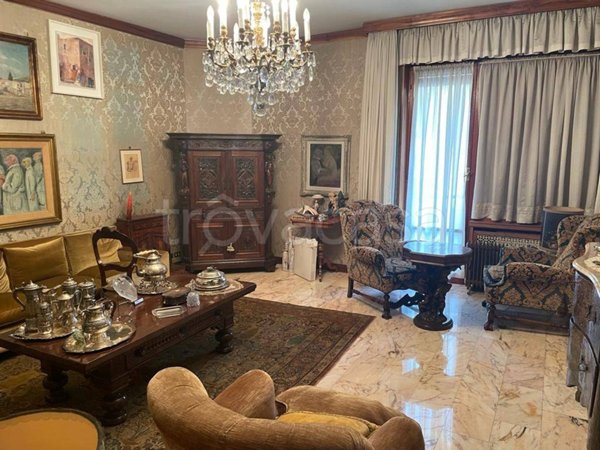 appartamento in vendita a Savona in zona Centro Storico