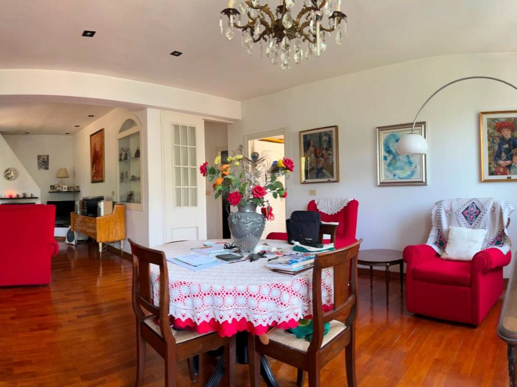 casa indipendente in vendita a Savona in zona Santuario