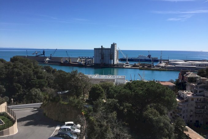 casa indipendente in vendita a Savona