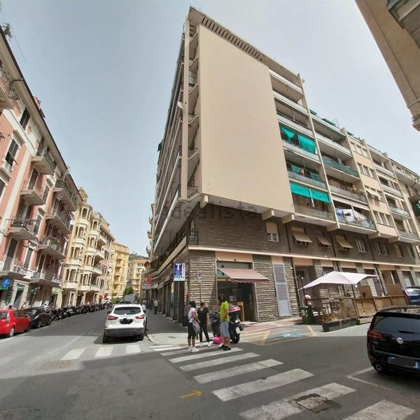 appartamento in vendita a Savona in zona Centro Storico
