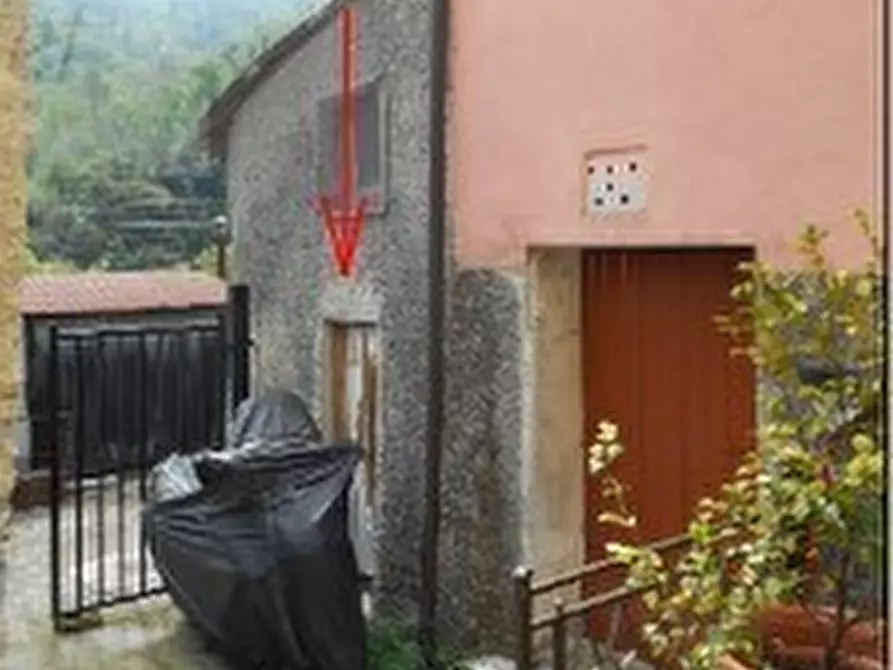 casa indipendente in vendita a Savona in zona Cimavalle / Botta