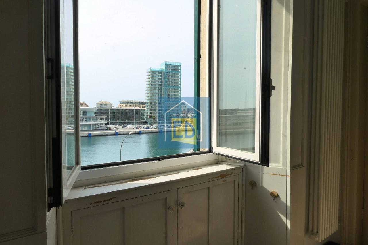 appartamento in vendita a Savona in zona Centro Storico