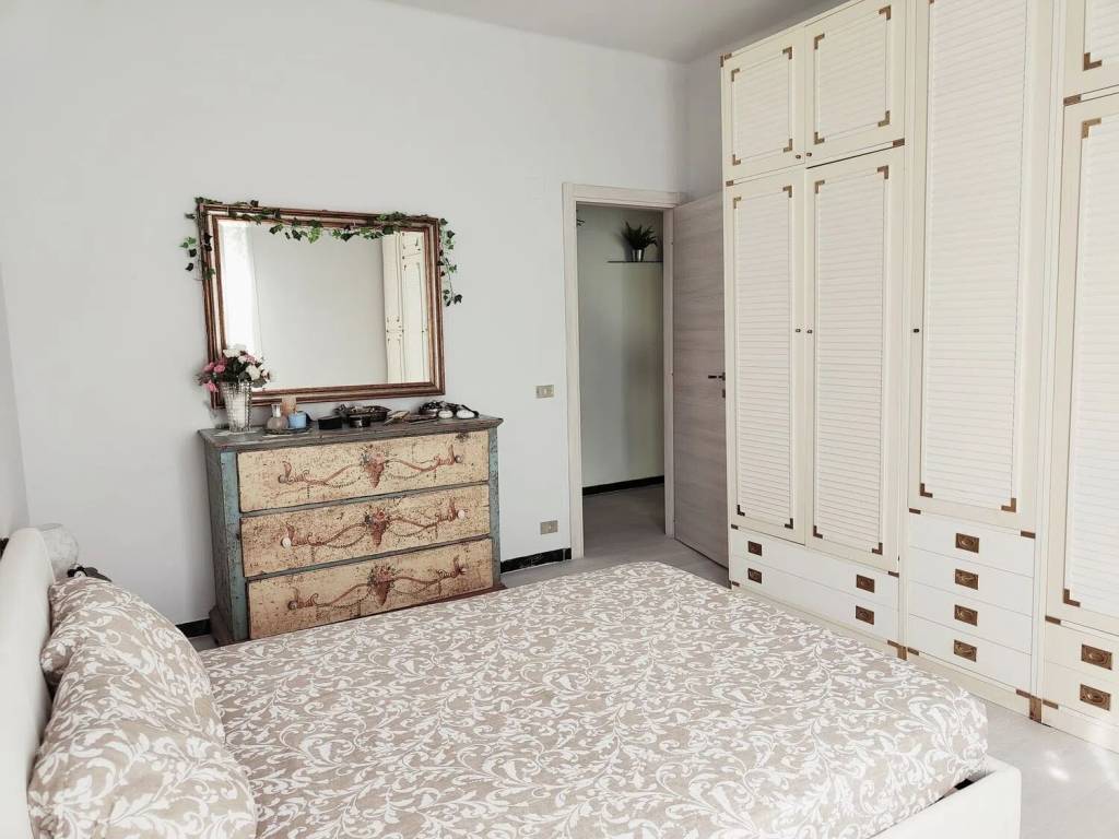 appartamento in vendita a Savona in zona Montemoro