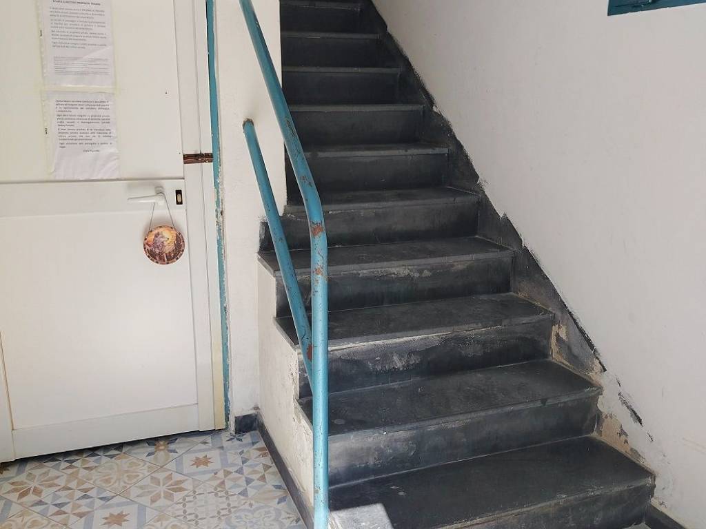 appartamento in vendita a Savona in zona Montemoro
