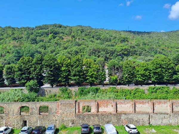 appartamento in vendita a Savona in zona Santuario