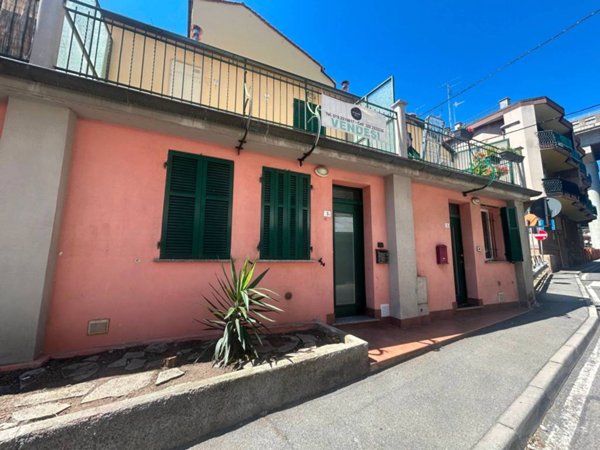 appartamento in vendita a Savona in zona Centro Storico