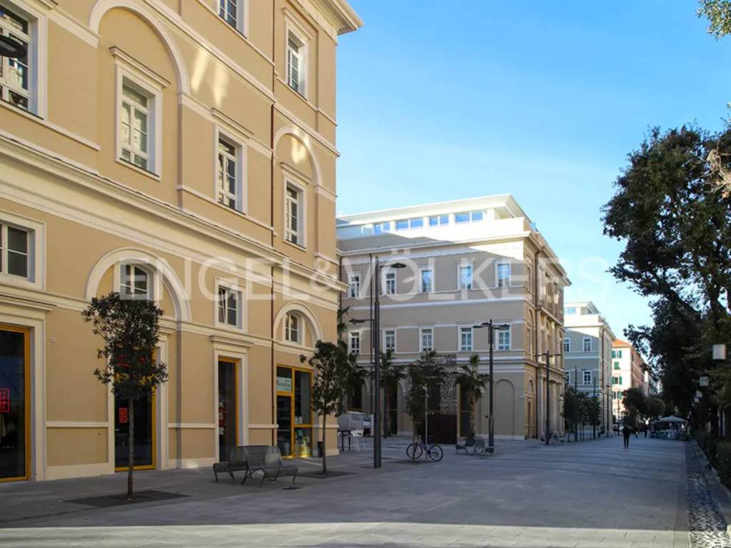 appartamento in vendita a Savona in zona Centro Storico