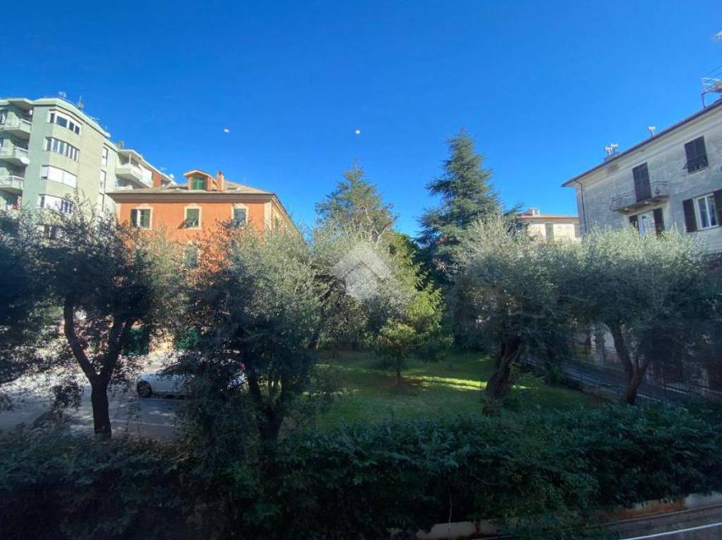 appartamento in vendita a Savona in zona Centro Storico