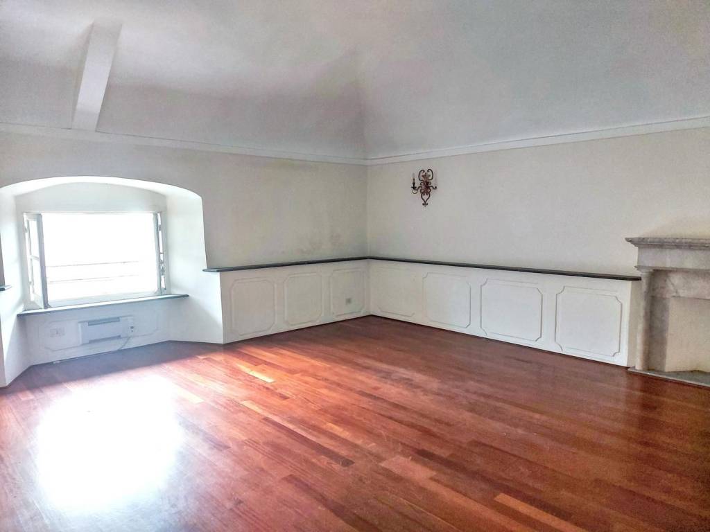 appartamento in vendita a Savona in zona Montemoro