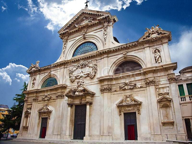 appartamento in vendita a Savona in zona Centro Storico
