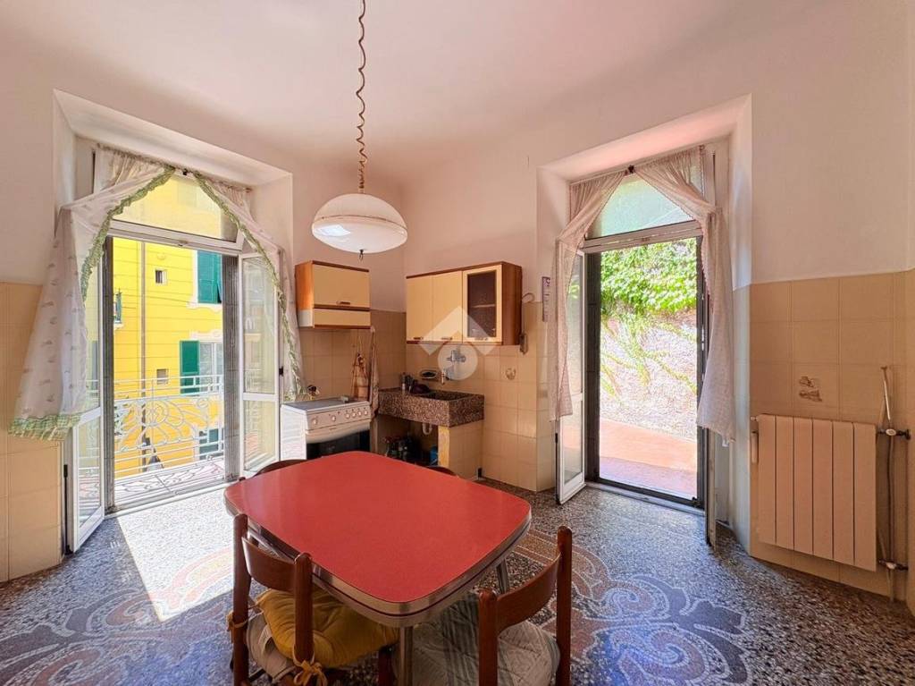 appartamento in vendita a Savona in zona Centro Storico