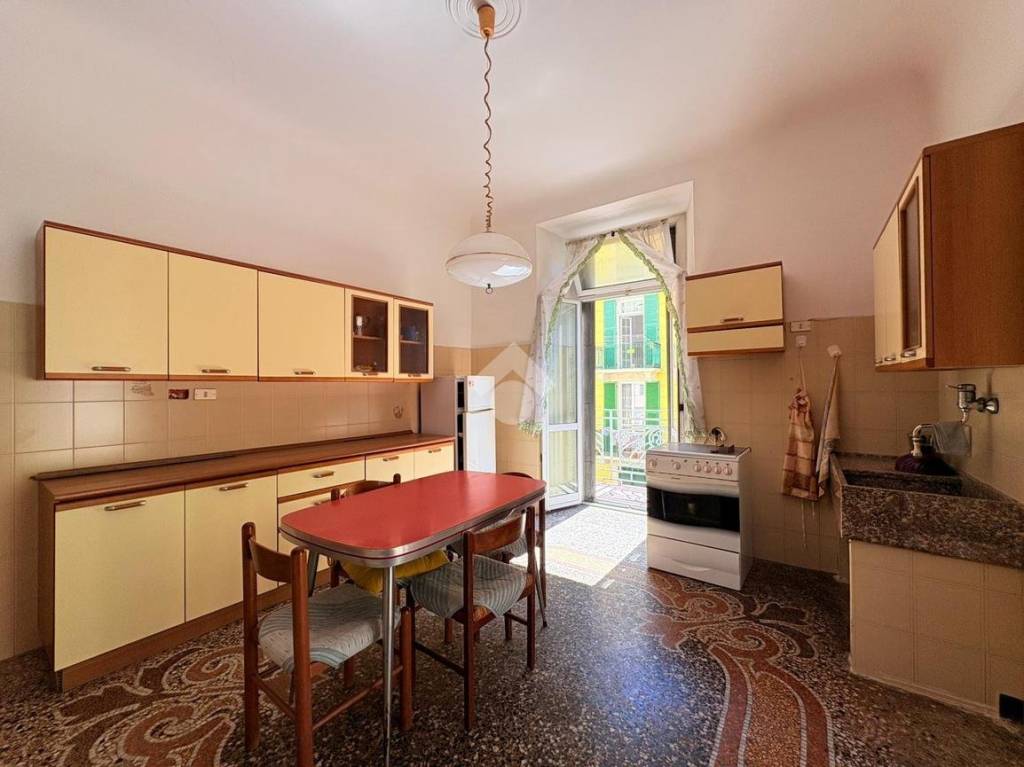 appartamento in vendita a Savona in zona Centro Storico