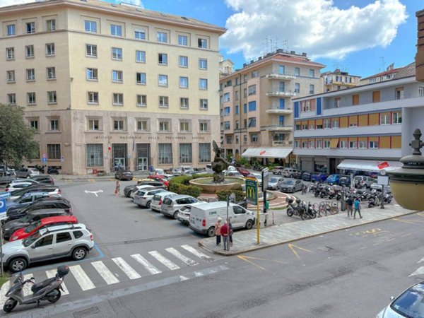 appartamento in vendita a Savona in zona Centro Storico