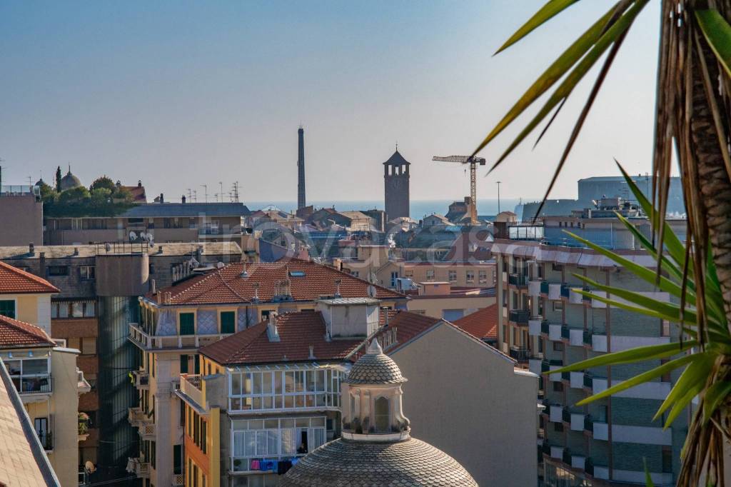 appartamento in vendita a Savona in zona Centro Storico