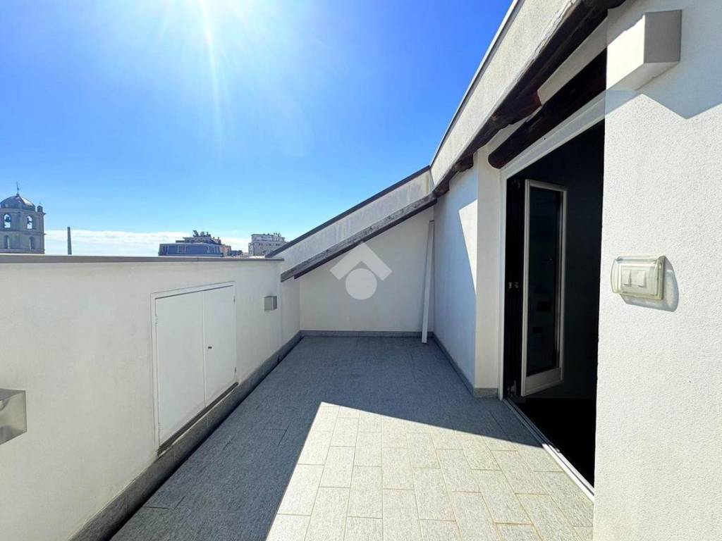 appartamento in vendita a Savona in zona Centro Storico