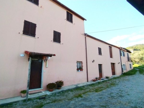 casa indipendente in vendita a Savona