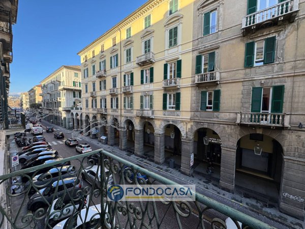 appartamento in vendita a Savona in zona Centro Storico