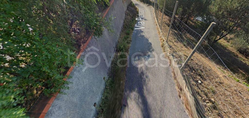 appartamento in vendita a Savona in zona Madonna del Monte