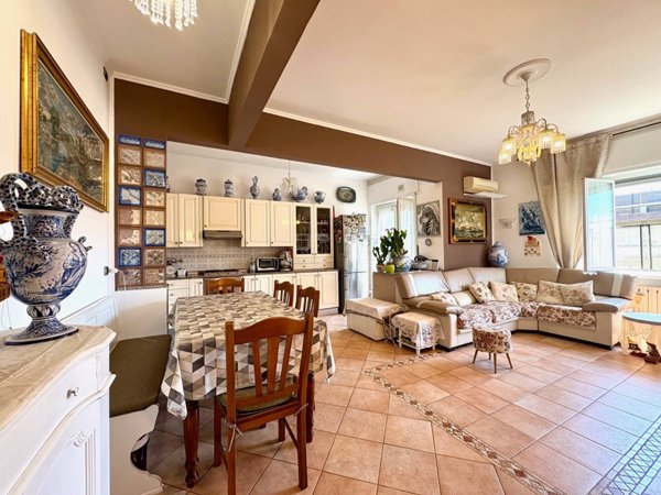 appartamento in vendita a Savona in zona Centro Storico