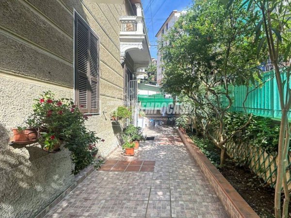 appartamento in vendita a Savona