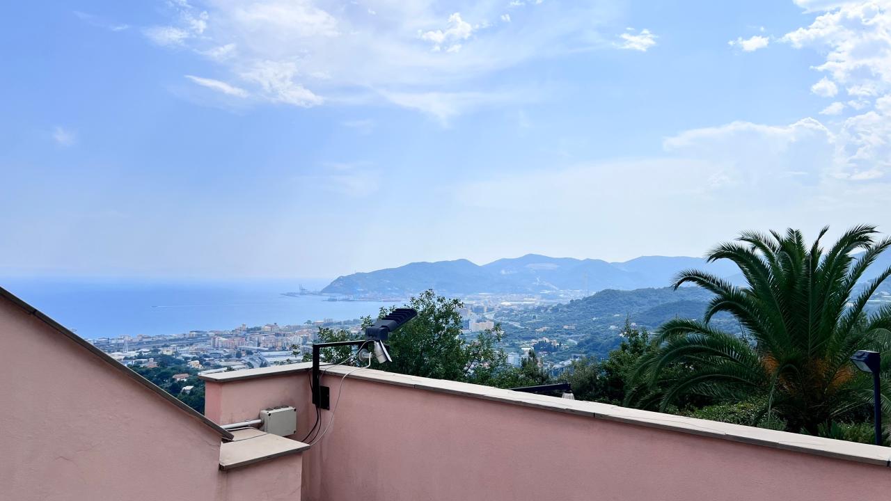 casa indipendente in vendita a Savona in zona Conca Verde