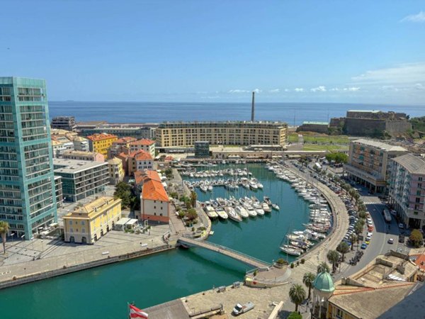 appartamento in vendita a Savona in zona Centro Storico