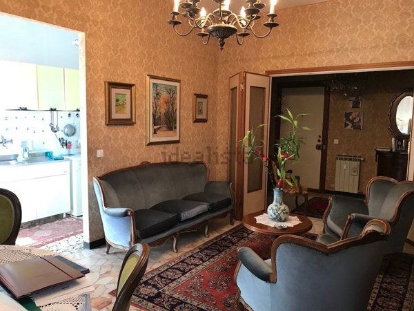 appartamento in vendita a Savona in zona Centro Storico