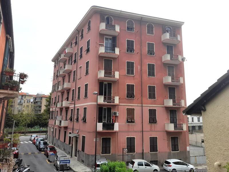 appartamento in vendita a Savona in zona Centro Storico