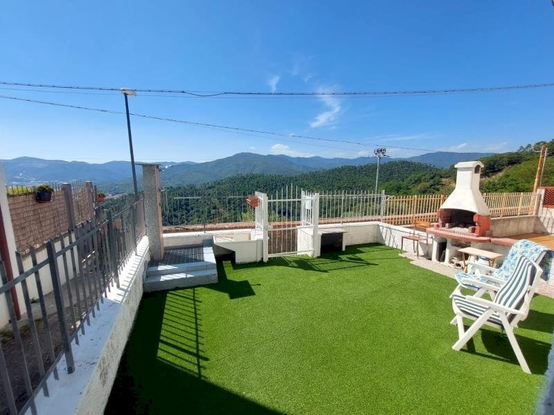 casa indipendente in vendita a Savona