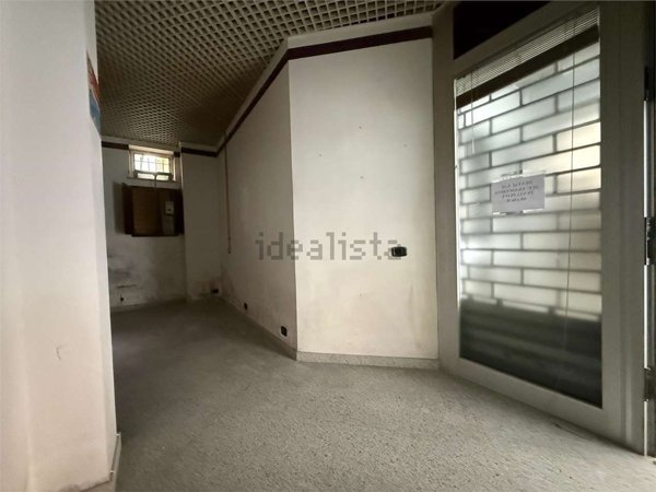 negozio in vendita a Savona in zona Centro Storico