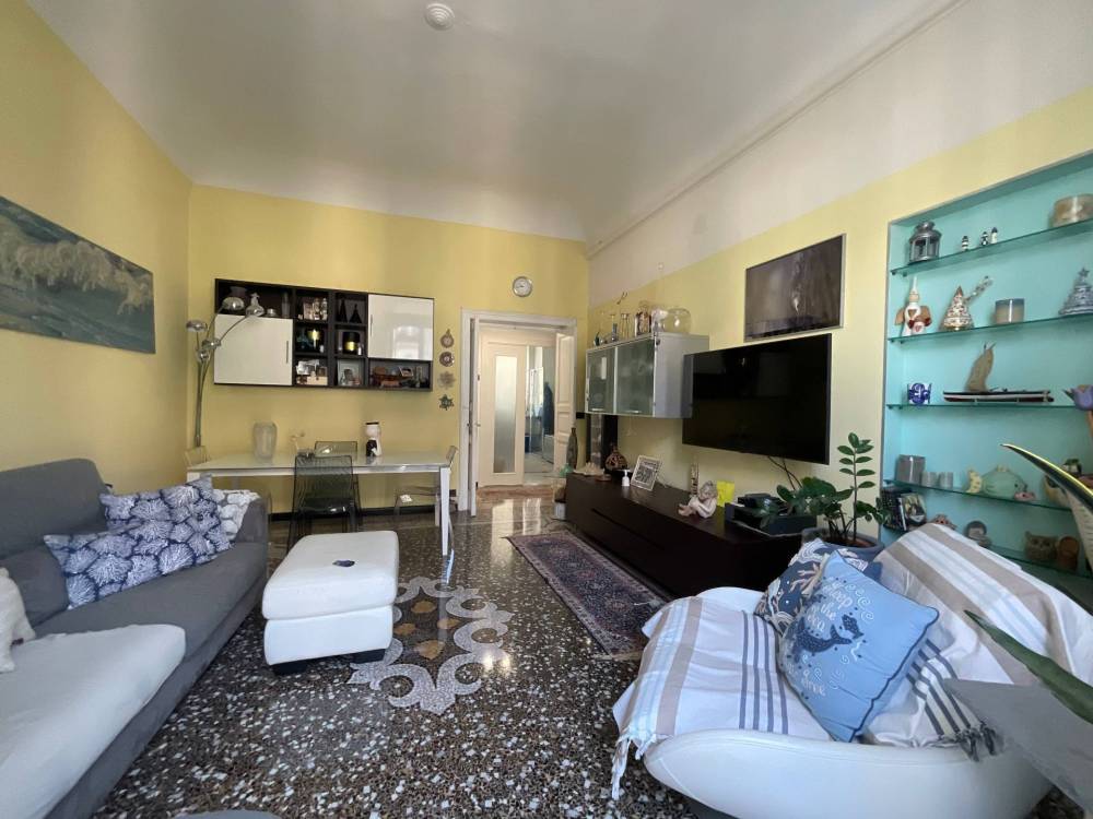 appartamento in vendita a Savona in zona Centro Storico